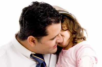 Tip untuk Ayah Saat Si Kecil Sakit