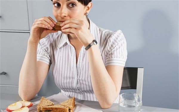 Manfaat Makan Siang di Luar Kantor