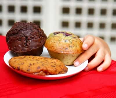 Makanan yang Harus Dijauhkan dari Anak