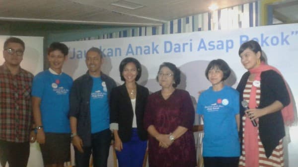 Jauhkan Asap Rokok dari Anak-anak (1)