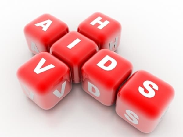 HIV/AIDS, Tak Pandang Status