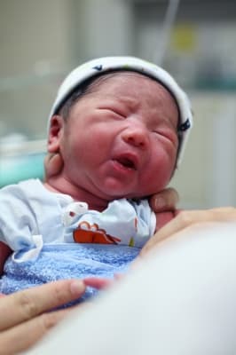 Bau Bayi Tingkatkan Bonding Pasca-Persalinan