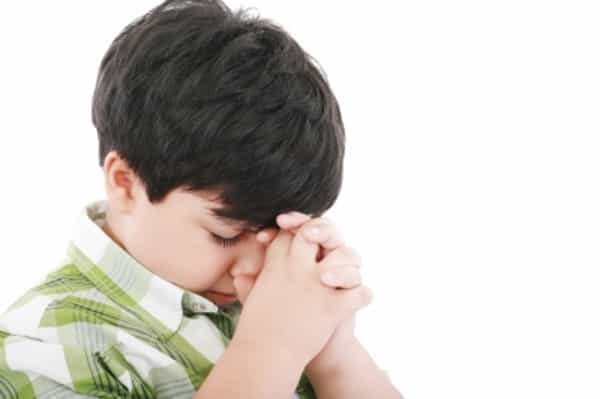 Membiasakan Anak Berdoa