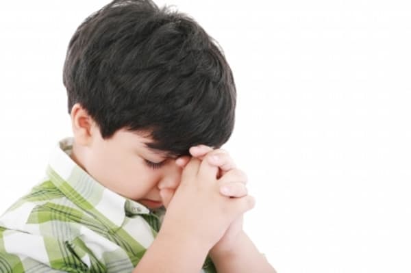 Membiasakan Anak Berdoa