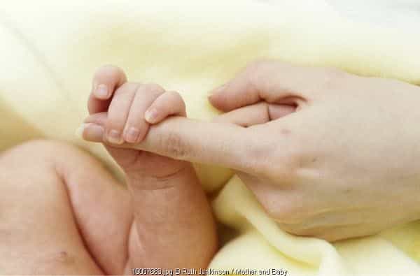 Bayi Tak Perlu Sarung Tangan