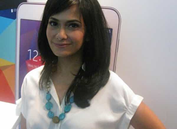 Ersa Mayori Kontrol Anak Pegang Gadget