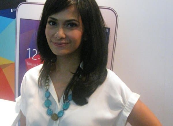 Ersa Mayori Kontrol Anak Pegang Gadget