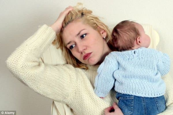 Jangan Biasakan Menggendong Bayi Sebelum Tidur