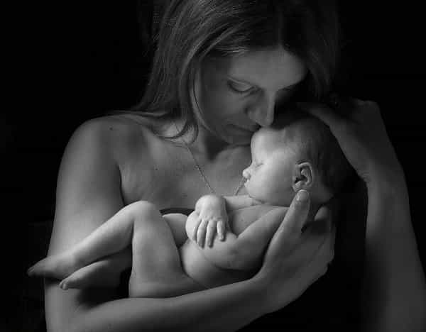 Foto Kenangan Bersama Bayi