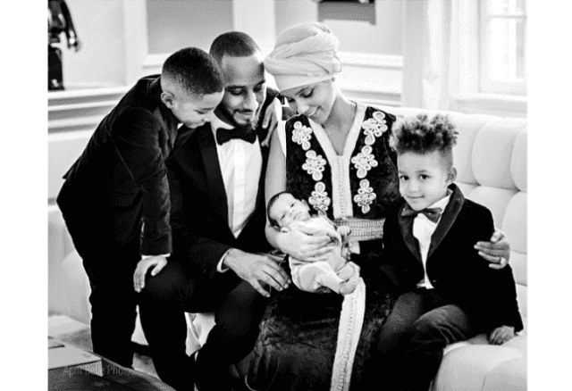 Alicia Keys Pamer Foto Bayinya