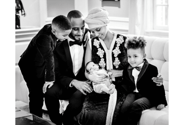 Alicia Keys Pamer Foto Bayinya