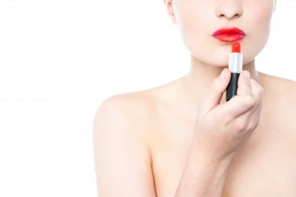 Makin Cantik Dengan Pewarna Bibir