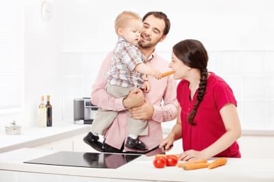 Tinggalkan Gadget Sejenak Demi Anak Anda!