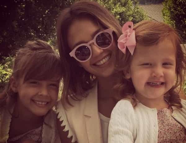 Selebritis Hollywood Merayakan Hari Ibu