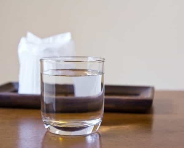 Manfaat Minum Air Hangat