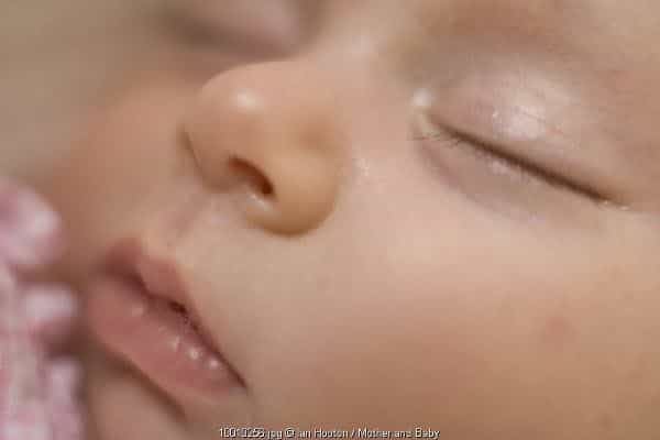 Gunakan Nose Cleaner Saat Bayi Flu (1)