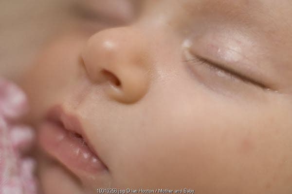 Gunakan Nose Cleaner Saat Bayi Flu (1)