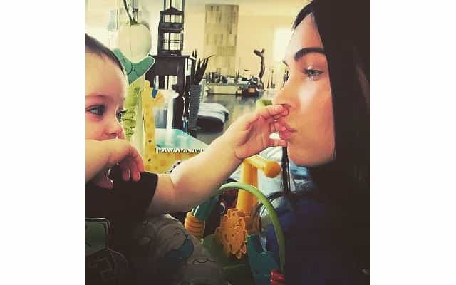 Aksi Lucu Putra Megan Fox