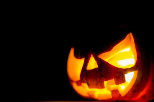 Rekomendasi Film untuk Meramaikan Halloween