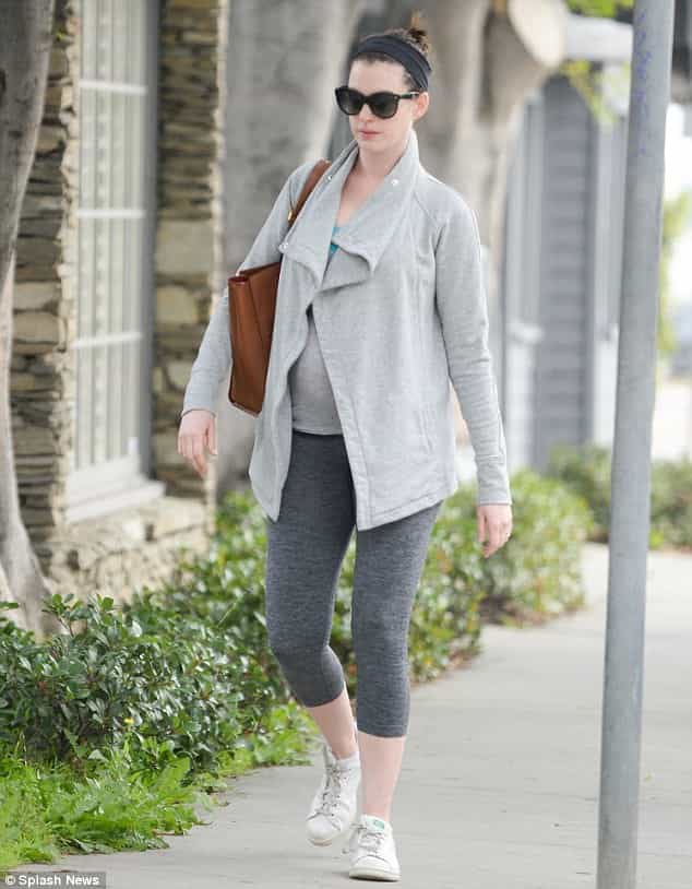 Setelah Sempat Frustasi, Anne Hathaway Akhirnya Hamil!