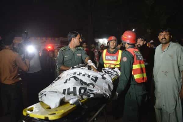 Ledakan di Lahore Menewaskan Puluhan Anak Kecil