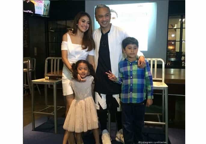 Giring ‘Nidji’ Berbagi Cerita Liburan bersama Keluarga di Jepang