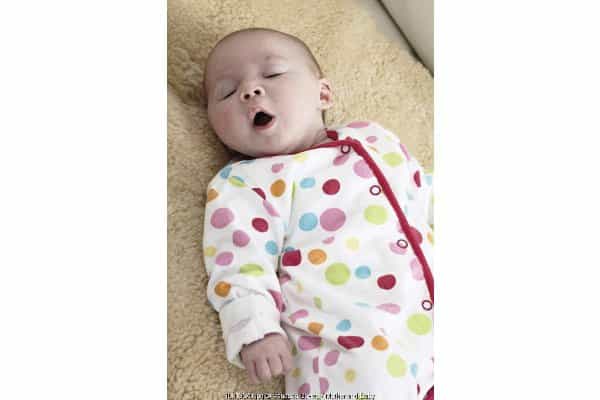 5 Cara Membuat Newborn Tidur Nyenyak