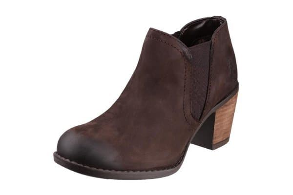 Tampil Berbeda dengan Ankle Boots