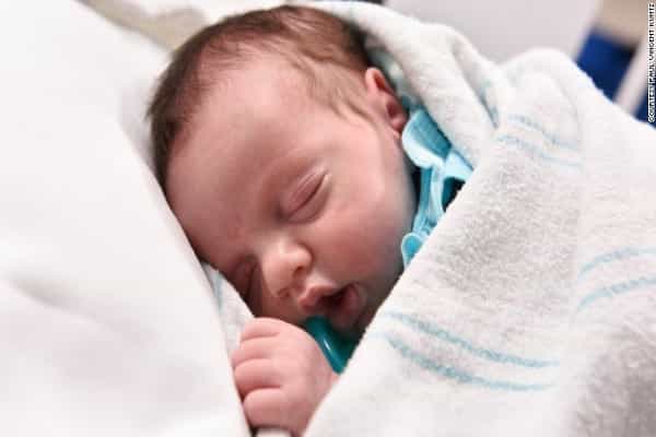 Bayi Lahir 2 Kali karena Tumor