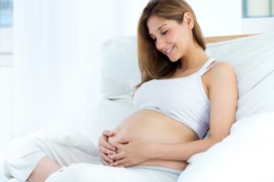 Tips Atasi Sakit Kepala saat Hamil