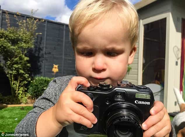 Wow, Foto-foto Ini Diambil oleh Anak 19 Bulan!