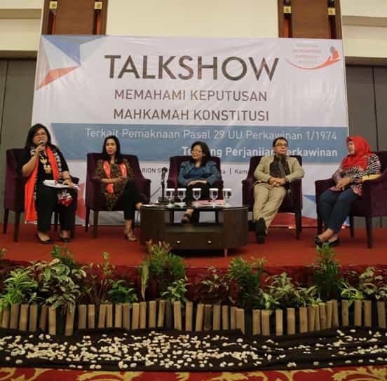 Menikah dengan WNA? Berita Baik Ini untuk Anda!