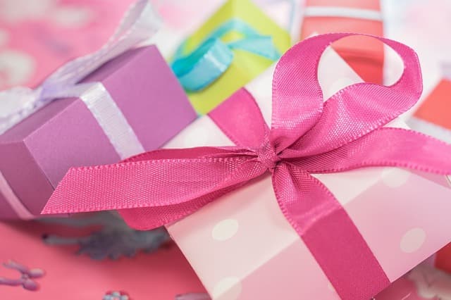 4 Cara Memilih Kado Natal yang Tepat