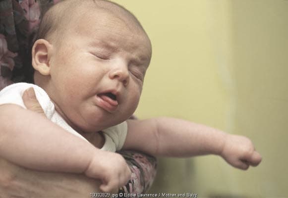 Bayi Sering Gumoh Bisa Sebabkan Gangguan Pertumbuhan
