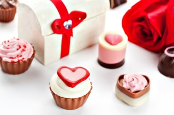 7 Tradisi Unik dalam Merayakan Hari Kasih Sayang
