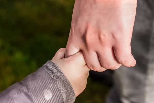 7 Hal yang Wajib Dilakukan Ayah Baru