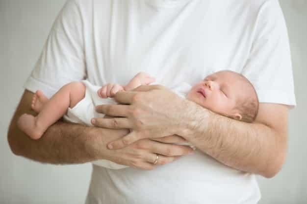 Hindari Menjemur Bayi Langsung di Bawah Sinar Matahari