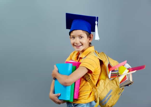Waspadai Bahaya Tas Sekolah Anak yang Terlalu Berat