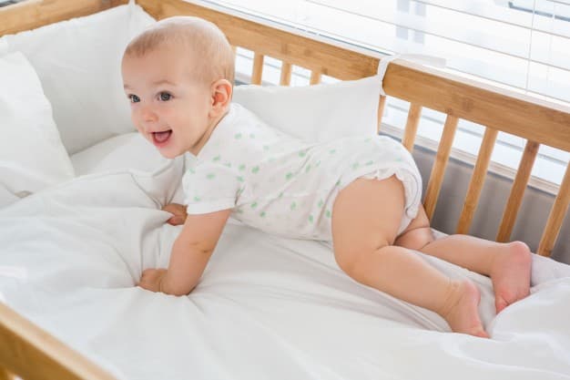 Kenali 5 Tanda Bayi Tumbuh Normal dan Sehat
