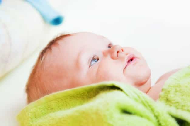 Cara Mengobati Sakit Mata pada Bayi