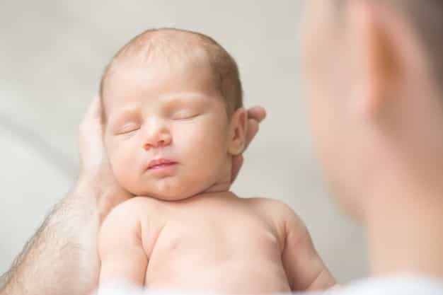 7 Tips Mengatasi Jerawat Bayi