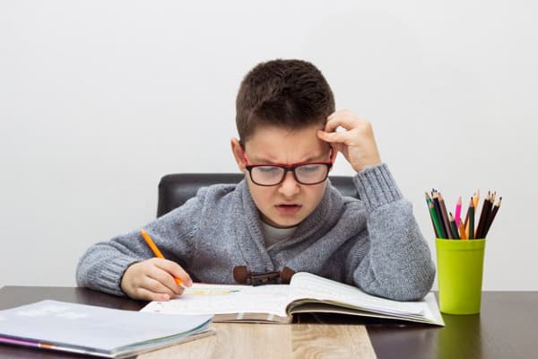 9 Tanda Anak Disleksia