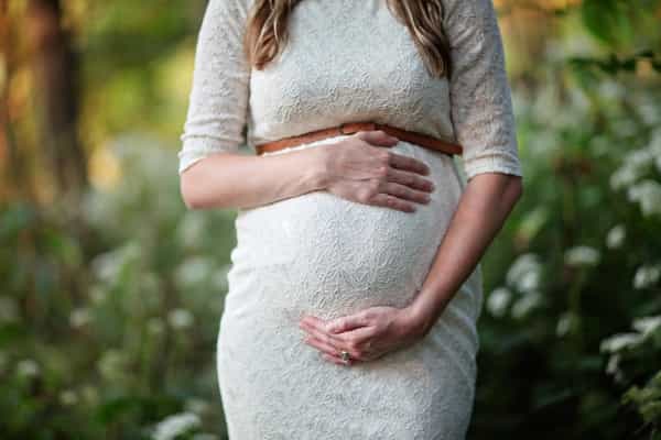 Kapan Bumil Bisa Rasakan Pergerakan Bayi di Perutnya?
