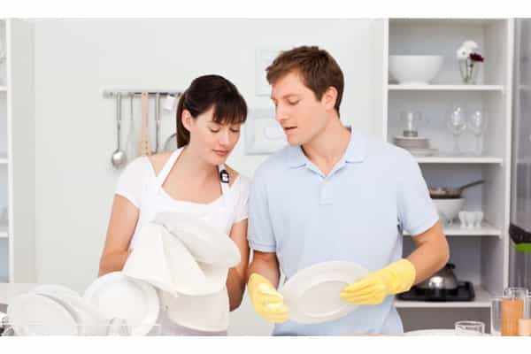 5 Tips Berbagi Tugas dengan Suami