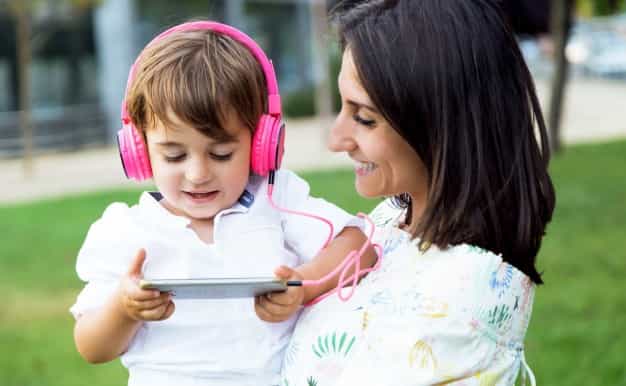 Jenis Musik yang Tepat Diperdengarkan pada Bayi