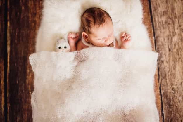 6 Penyebab Rambut Bayi Rontok dan Cara Mengatasinya