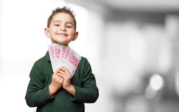 10 Cara Seru Ajarkan Konsep Keuangan pada Anak