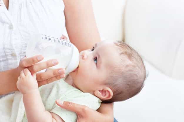 Efek Fatal Memberikan Air Sebagai Minuman Untuk Bayi