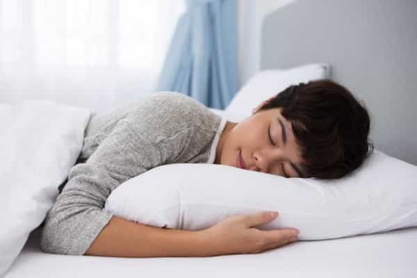 Tips Jaga Kualitas Tidur Ibu Hamil Berpuasa