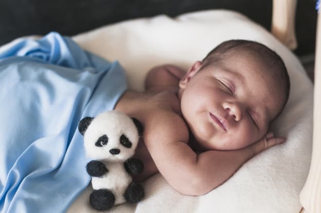 Harus Seperti Apa Cahaya Lampu Saat Bayi Tidur?